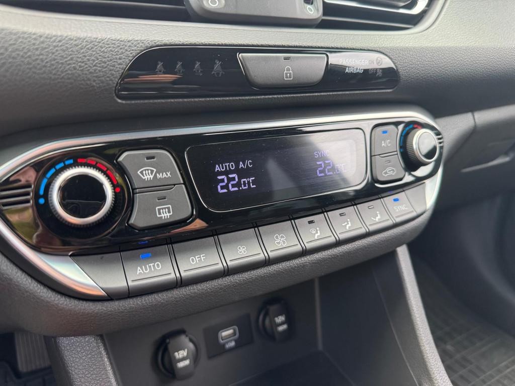 Hyundai i30 CW 1.5 T-GDi mHEV iMT Play