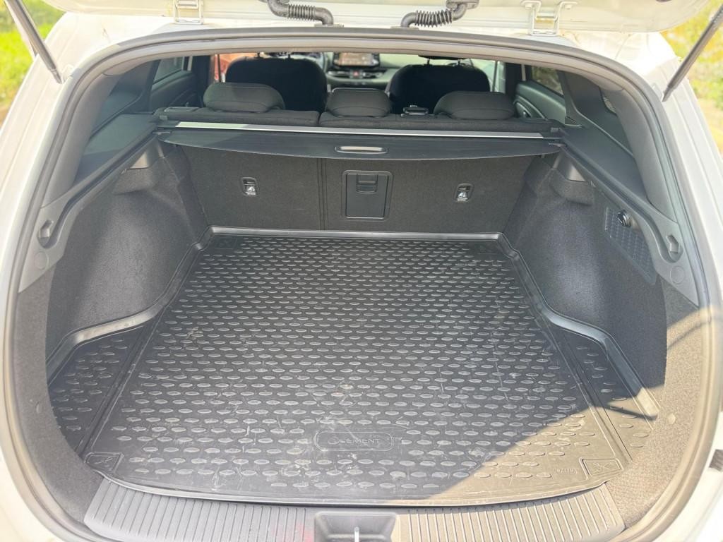 Hyundai i30 CW 1.5 T-GDi mHEV iMT Play