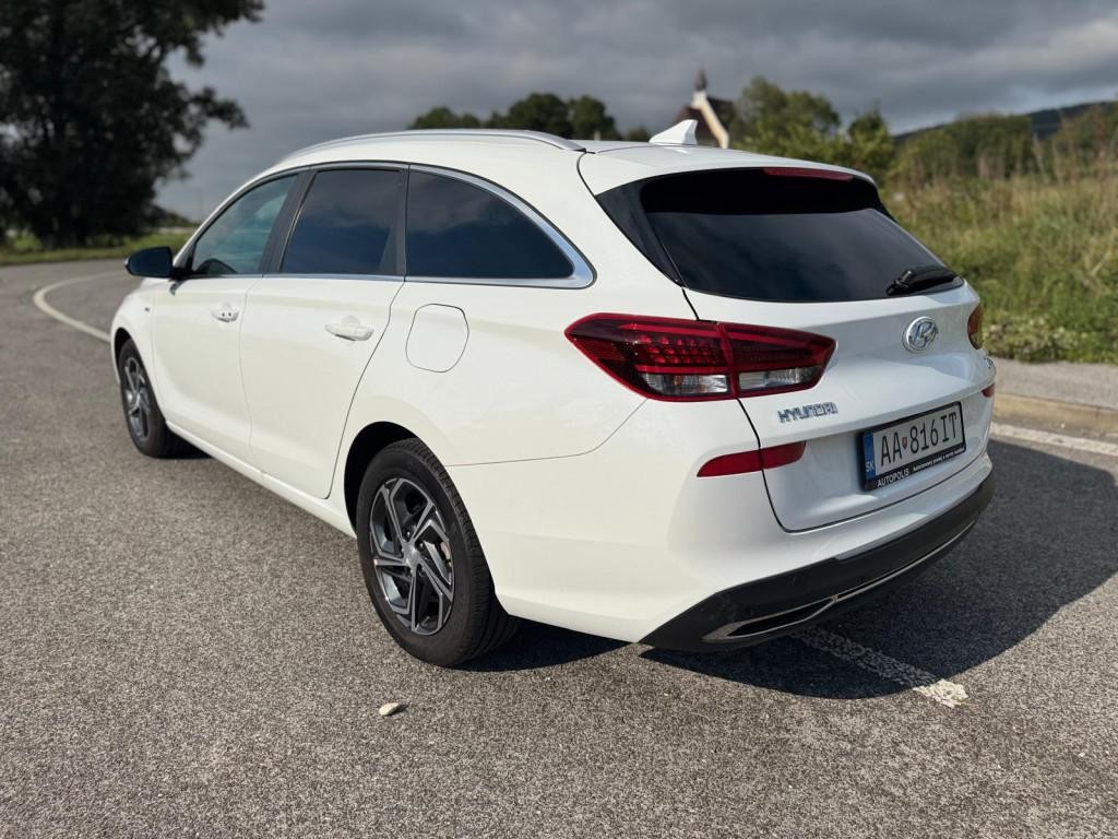 Hyundai i30 CW 1.5 T-GDi mHEV iMT Play