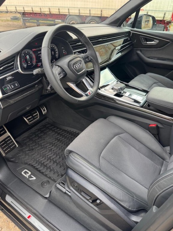 Audi Q7 45 TDI mHEV S line quattro tiptronic