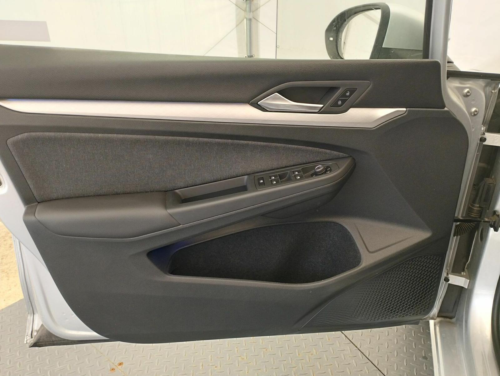 VW Golf Variant 1,0 TSI Life