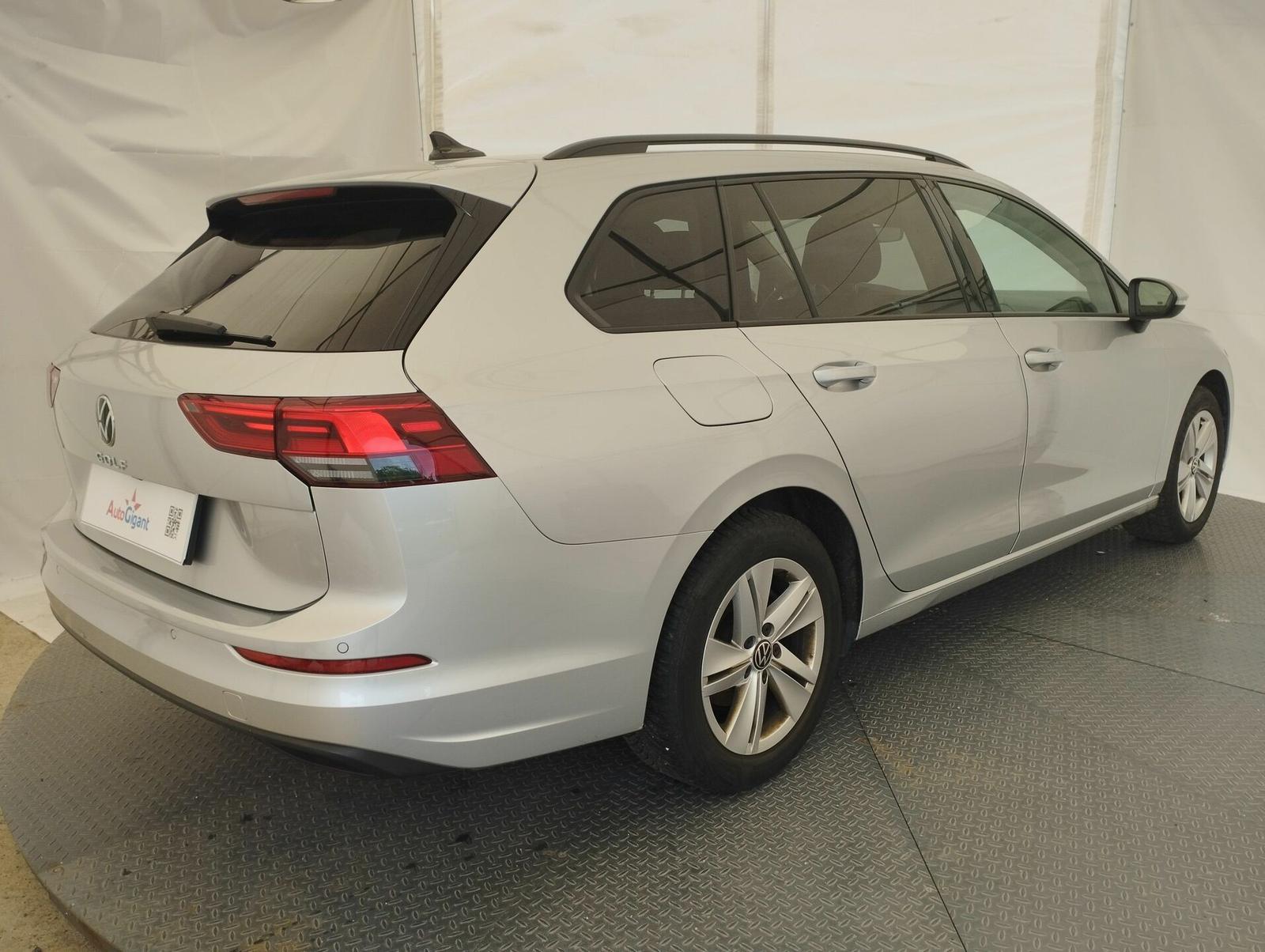 VW Golf Variant 1,0 TSI Life