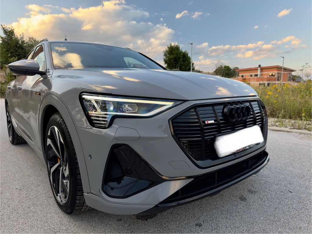 Audi E-tron 55 quattro S line