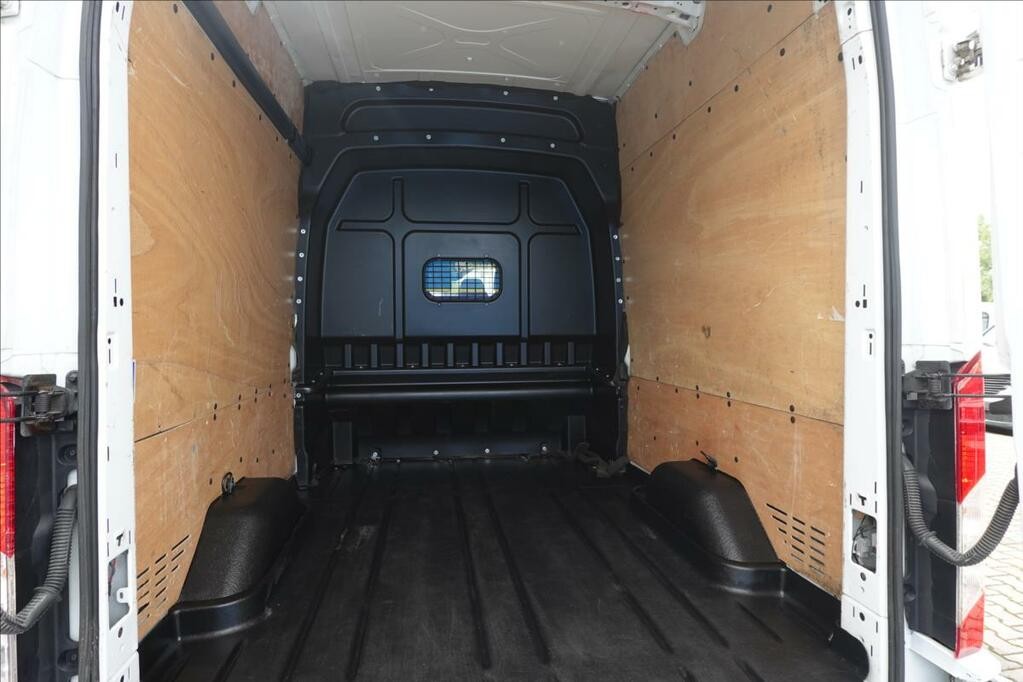 Ford Transit 2, 0 TDCi  L3H3 6MÍST KLIMA SERVISKA