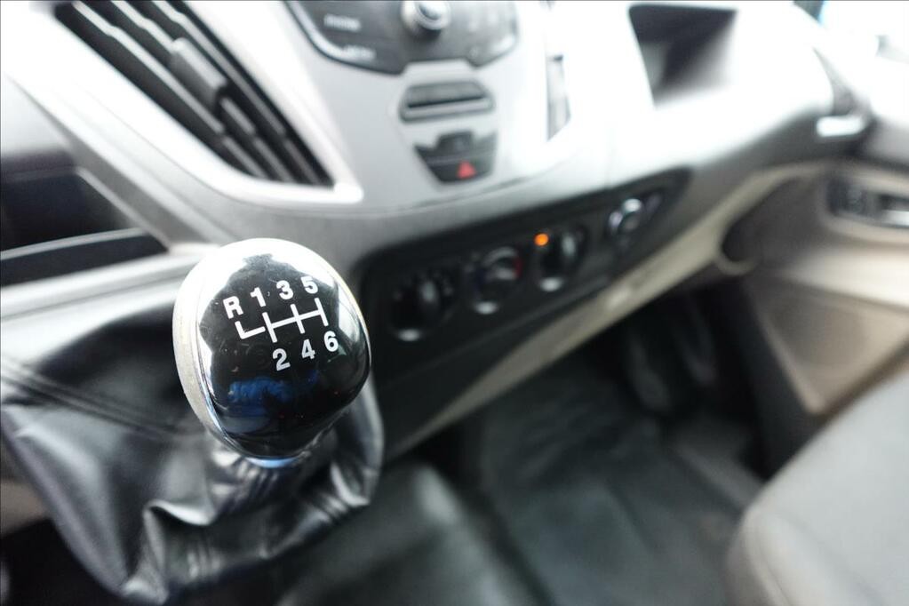 Ford Transit Custom 2, 2 TDCI  L1H1 5MÍST KLIMA