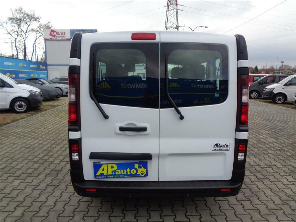 Opel Vivaro 1, 6 CDTI  L1H1 9 MÍST BUS KLIMA