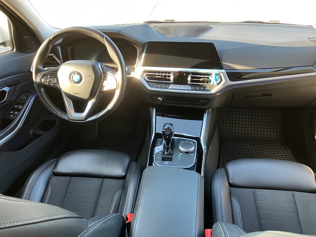 BMW rad 3 Touring 320d Touring xDrive Sport Line A/T