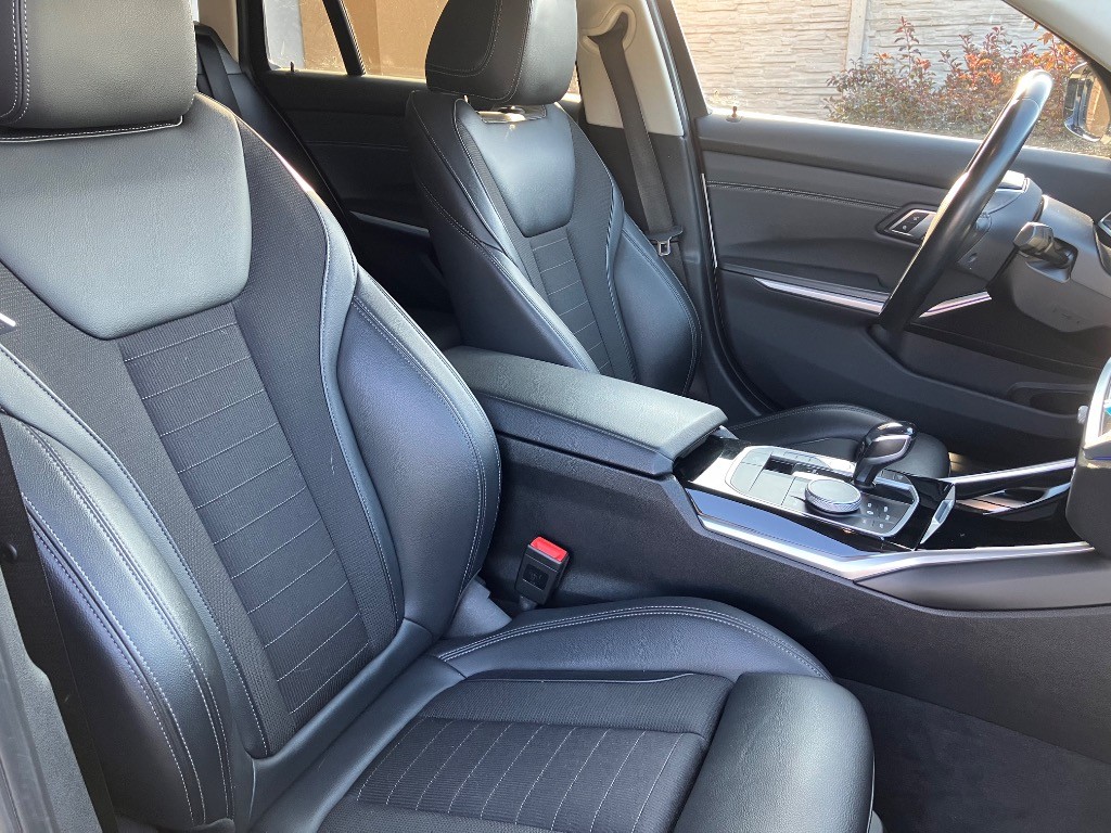 BMW rad 3 Touring 320d Touring xDrive Sport Line A/T