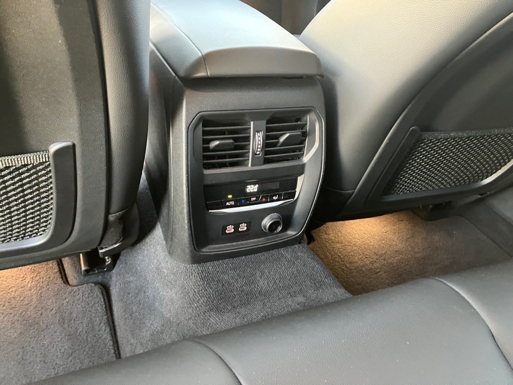 BMW rad 3 Touring 320d Touring xDrive Sport Line A/T