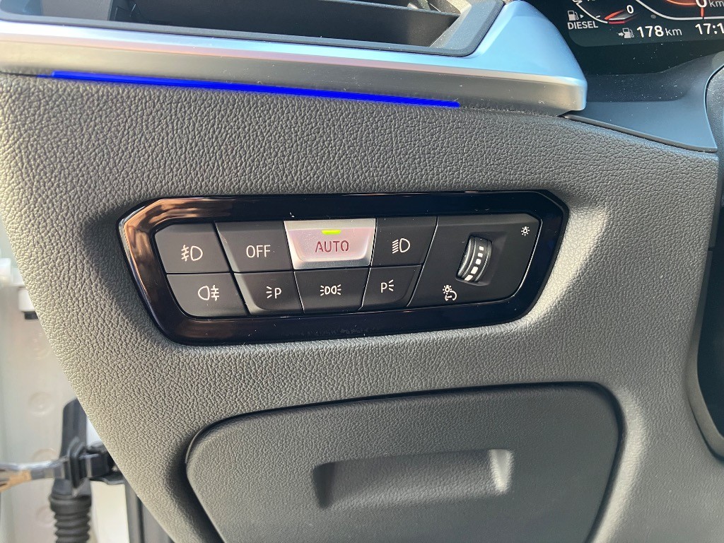 BMW rad 3 Touring 320d Touring xDrive Sport Line A/T