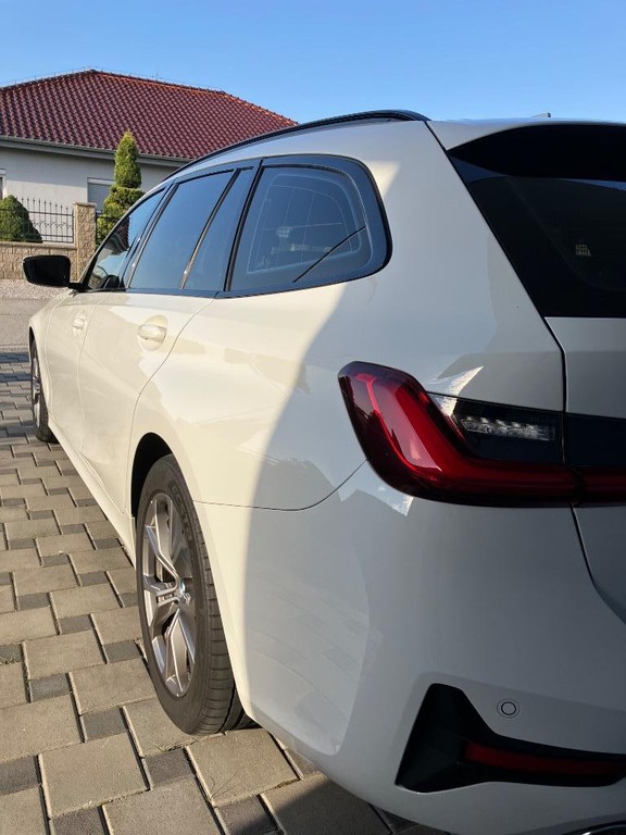 BMW rad 3 Touring 320d Touring xDrive Sport Line A/T