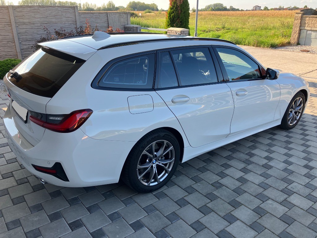 BMW rad 3 Touring 320d Touring xDrive Sport Line A/T