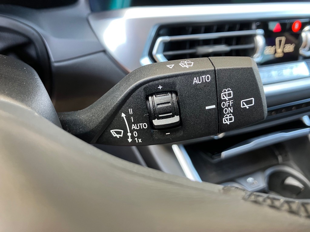 BMW rad 3 Touring 320d Touring xDrive Sport Line A/T