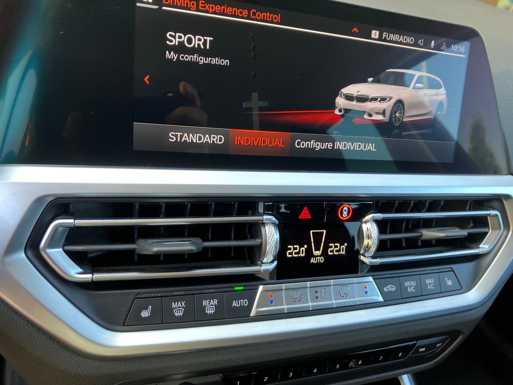 BMW rad 3 Touring 320d Touring xDrive Sport Line A/T
