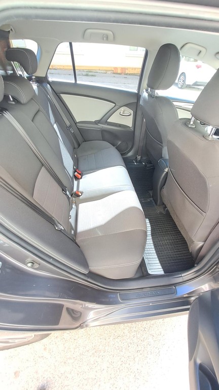 Toyota Avensis Combi 2.0 D-4D S&S Business