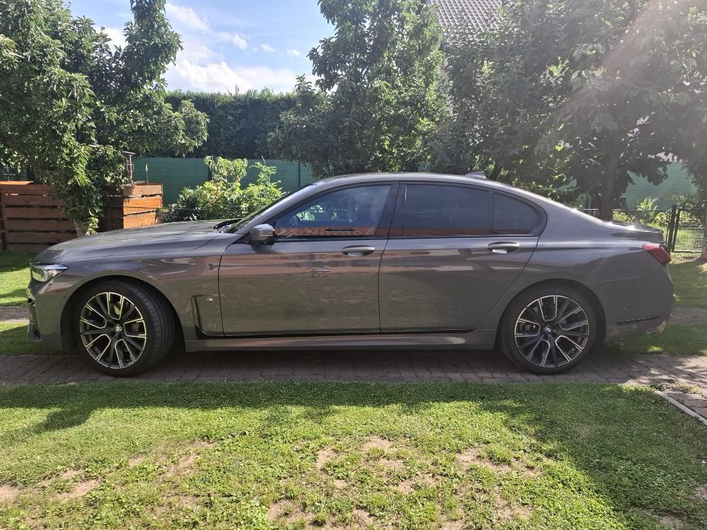 BMW rad 7 740d xDrive A/T