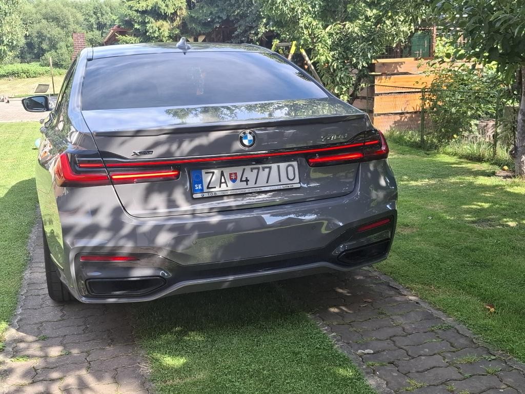 BMW rad 7 740d xDrive A/T