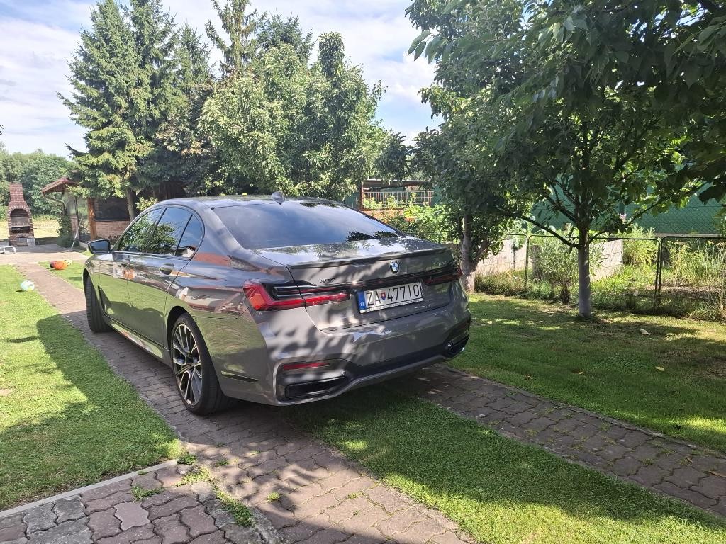 BMW rad 7 740d xDrive A/T