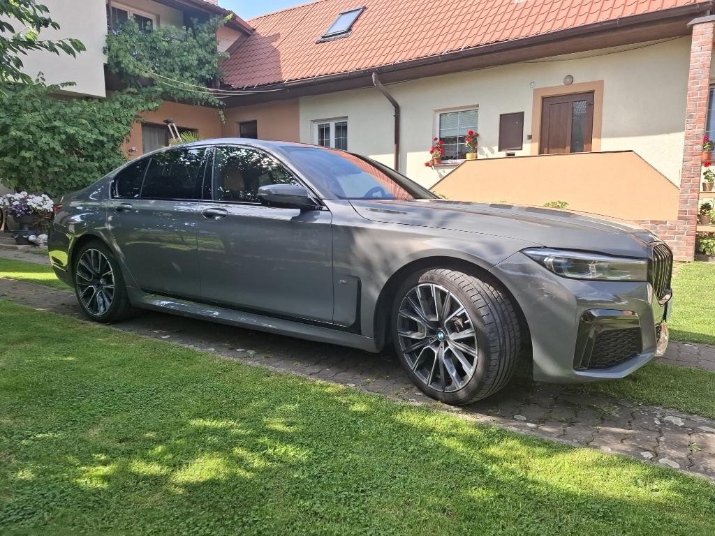 BMW rad 7 740d xDrive A/T