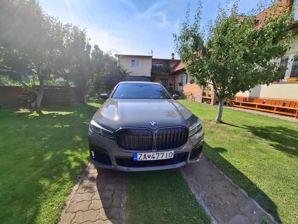 BMW rad 7 740d xDrive A/T