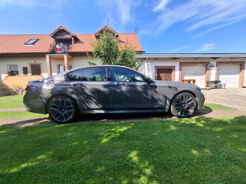 BMW rad 7 740d xDrive A/T