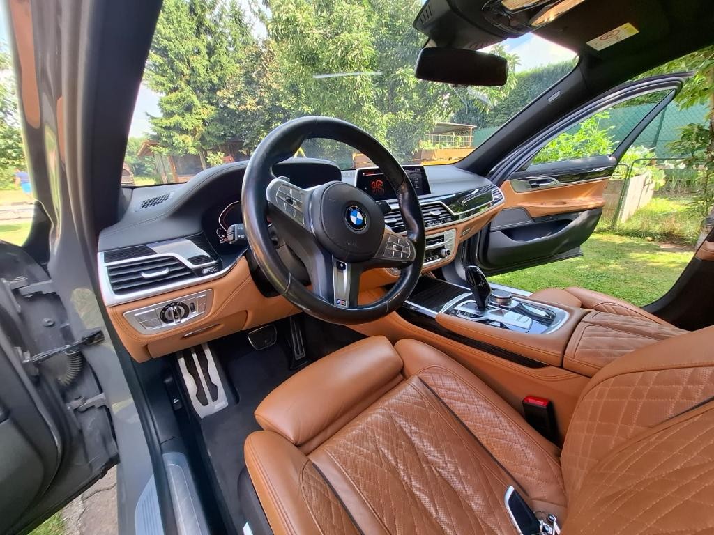 BMW rad 7 740d xDrive A/T