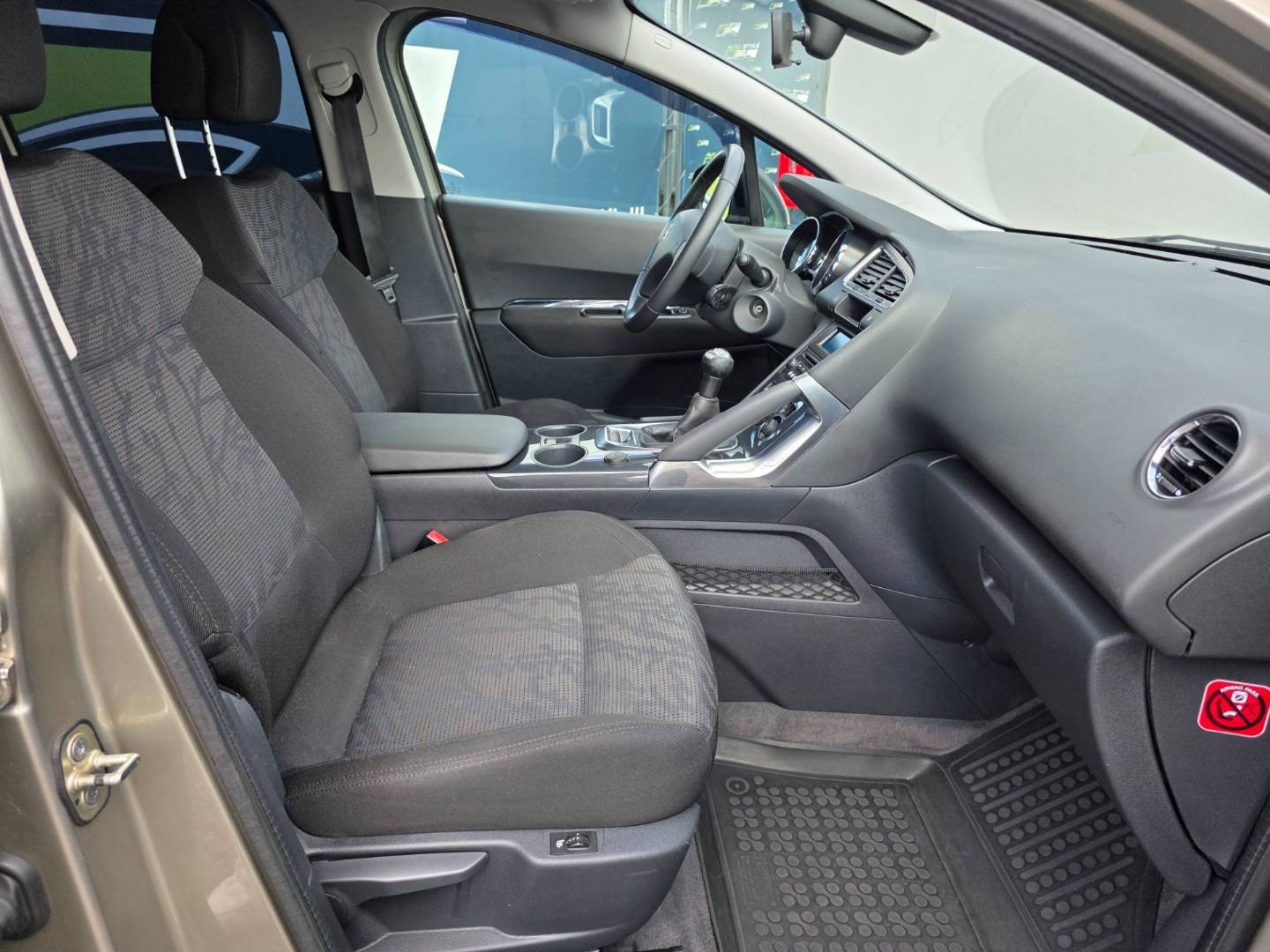 Peugeot 3008 1.6e VTi Executive