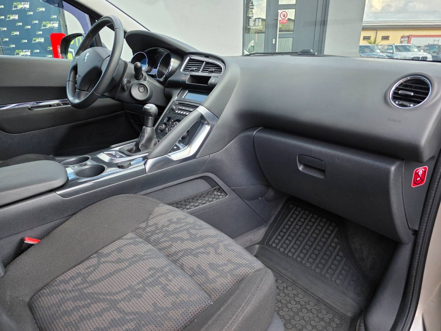 Peugeot 3008 1.6e VTi Executive
