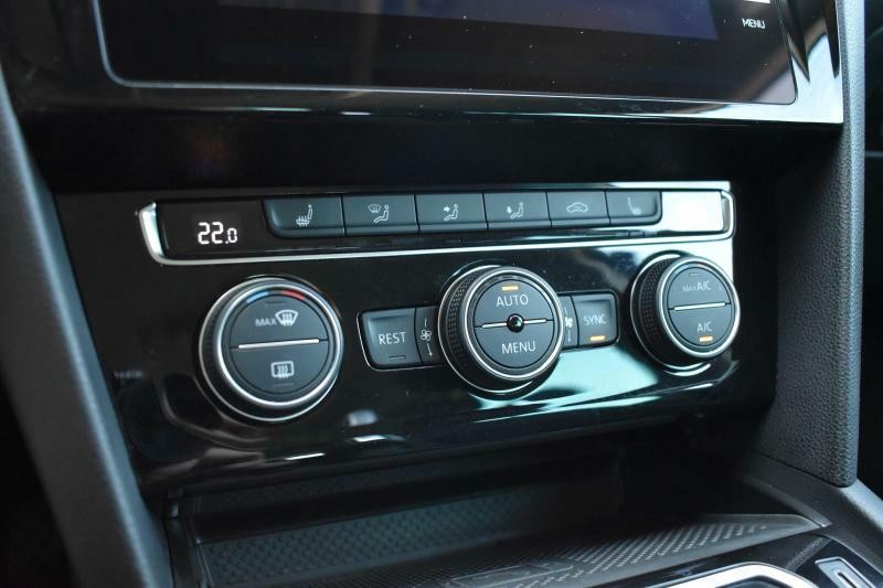 Volkswagen Passat 1.5 TSI 110kW DSG*TAŽNÉ*KAMERA