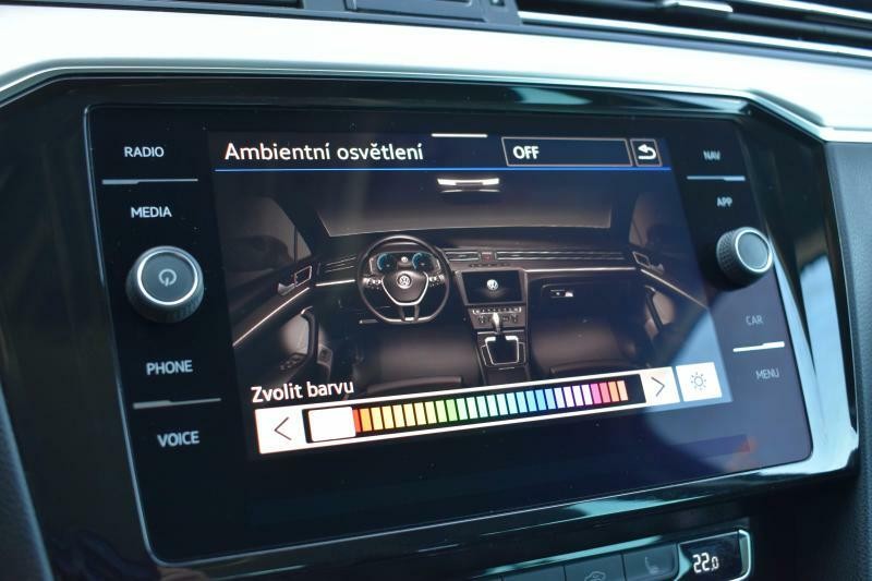 Volkswagen Passat 1.5 TSI 110kW DSG*TAŽNÉ*KAMERA