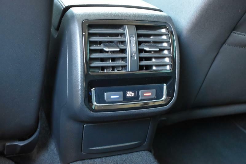 Volkswagen Passat 1.5 TSI 110kW DSG*TAŽNÉ*KAMERA