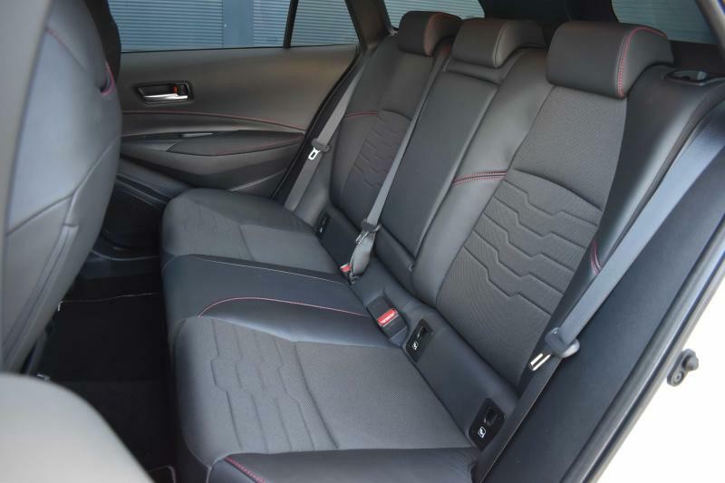Toyota Corolla Combi 2.0Hybrid*GR SPORT*KAMERA*DPH*