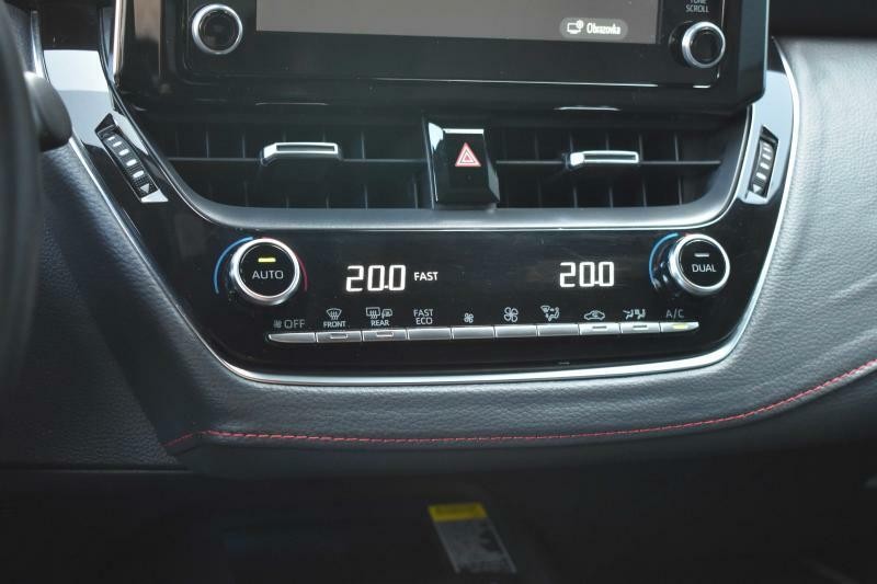 Toyota Corolla Combi 2.0Hybrid*GR SPORT*KAMERA*DPH*