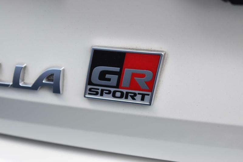 Toyota Corolla Combi 2.0Hybrid*GR SPORT*KAMERA*DPH*