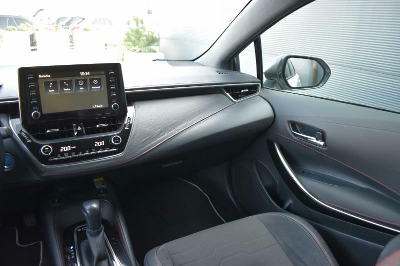 Toyota Corolla Combi 2.0Hybrid*GR SPORT*KAMERA*DPH*