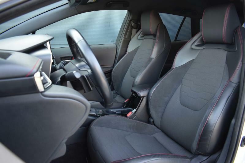 Toyota Corolla Combi 2.0Hybrid*GR SPORT*KAMERA*DPH*