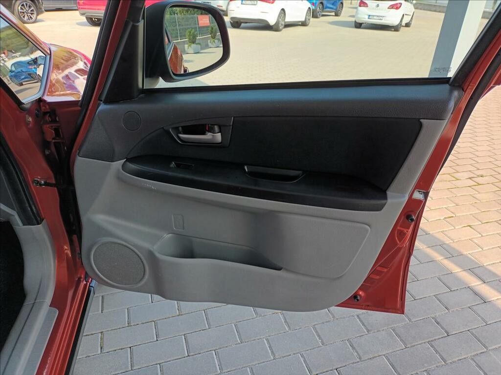 Suzuki SX4 1, 6 VVT-i, 4X4, SERVISKA, TAŽNÉ