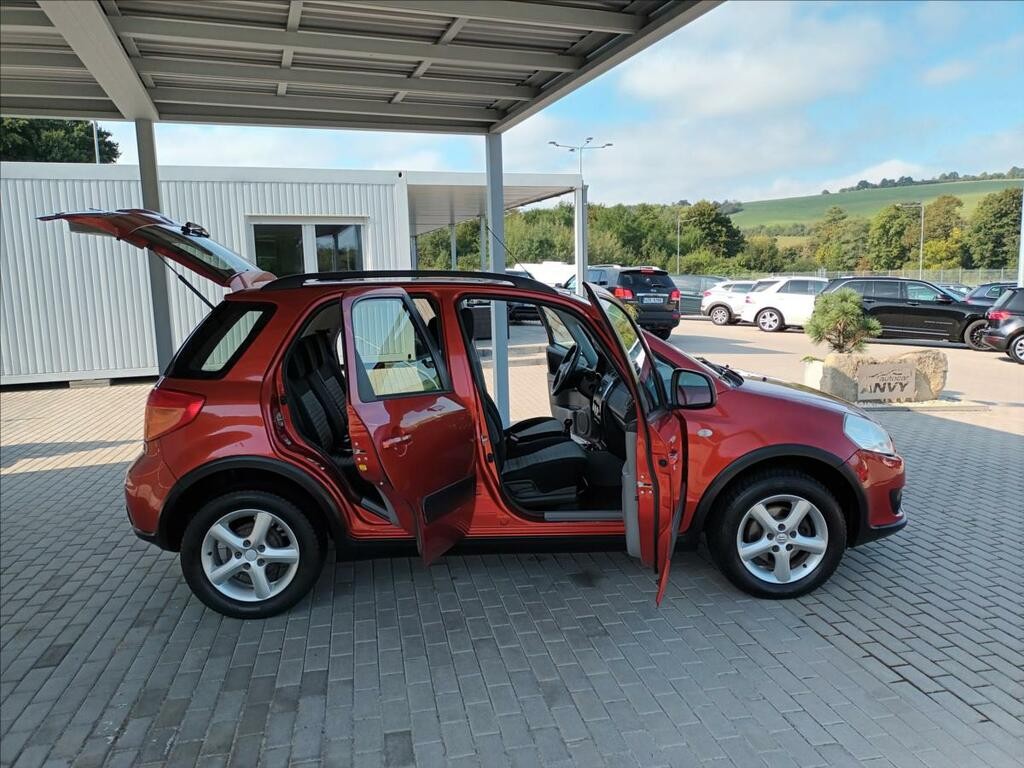 Suzuki SX4 1, 6 VVT-i, 4X4, SERVISKA, TAŽNÉ