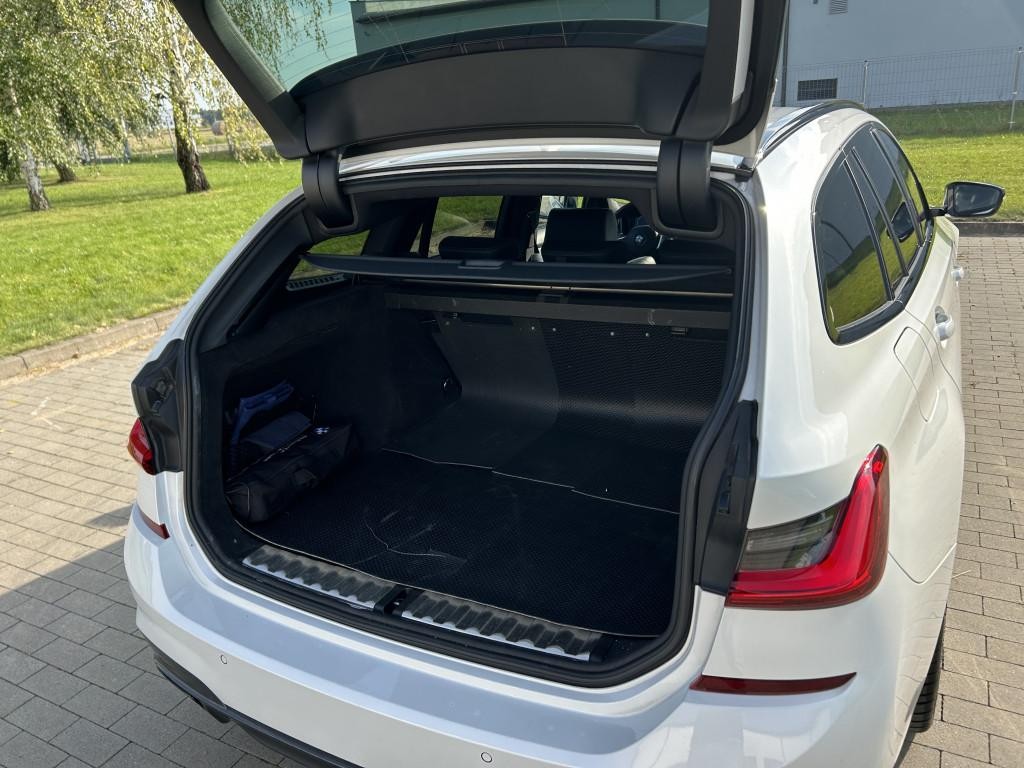 BMW M3 40d mHEV Touring xDrive A/T
