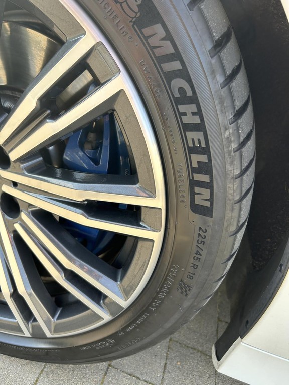 BMW M3 40d mHEV Touring xDrive A/T