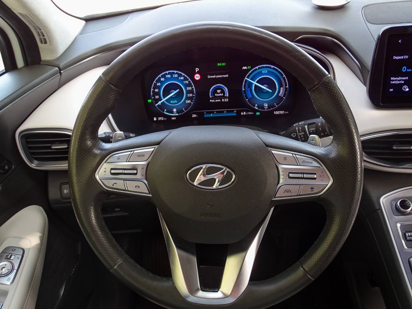 Hyundai Santa Fe 1.6 T-GDi HEV 4x4, 132kW, AKO NOVÉ, PLNÁ SERVISNÁ HISÓRIA, ZÁRUKA