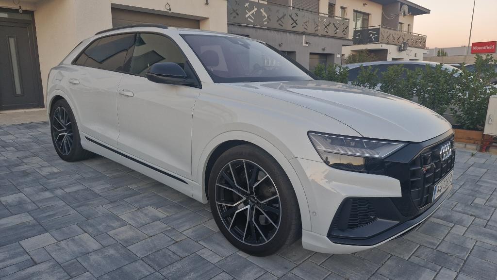 Audi SQ8 TFSI mHEV quattro tiptronic