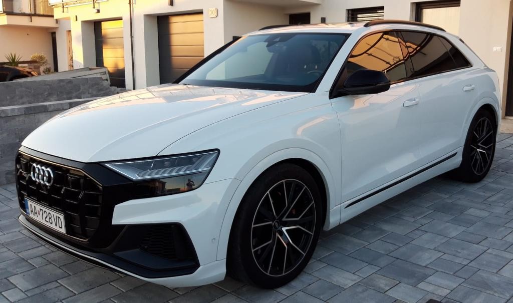 Audi SQ8 TFSI mHEV quattro tiptronic