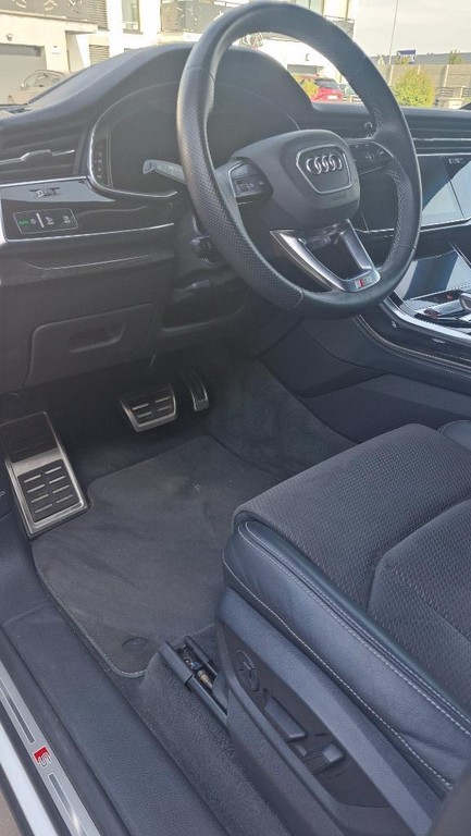 Audi SQ8 TFSI mHEV quattro tiptronic