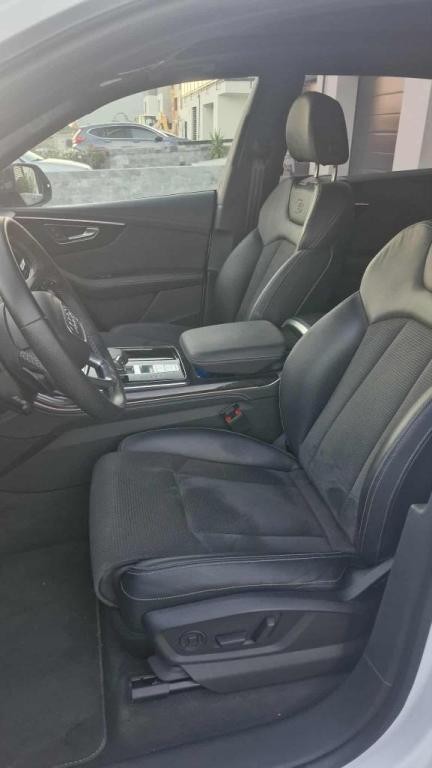 Audi SQ8 TFSI mHEV quattro tiptronic