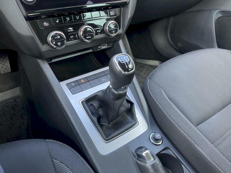 Škoda Octavia Combi combi 1.6 TDI 85kW Ambition Pl