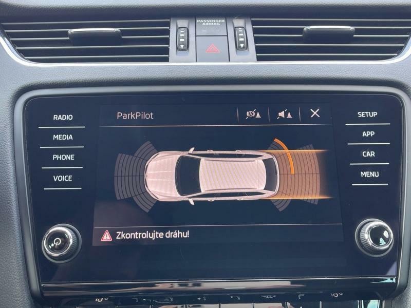 Škoda Octavia Combi combi 1.6 TDI 85kW Ambition Pl