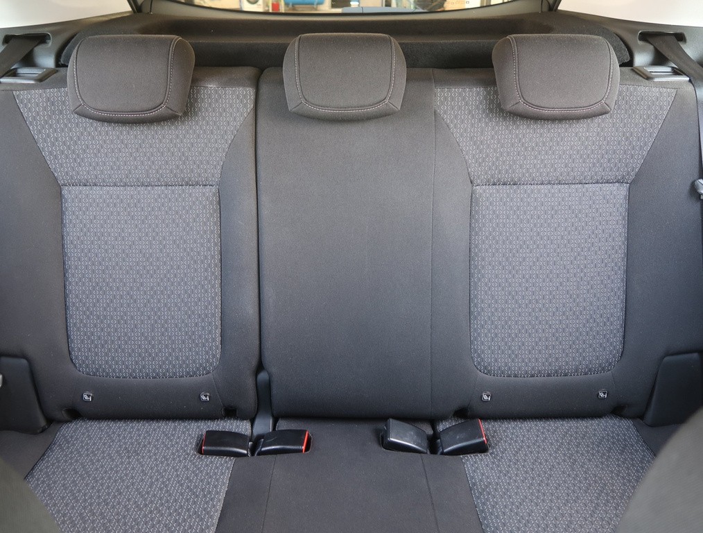 Opel Crossland Enjoy 1.2 Serv.kniha, Tempomat, Park. senzory