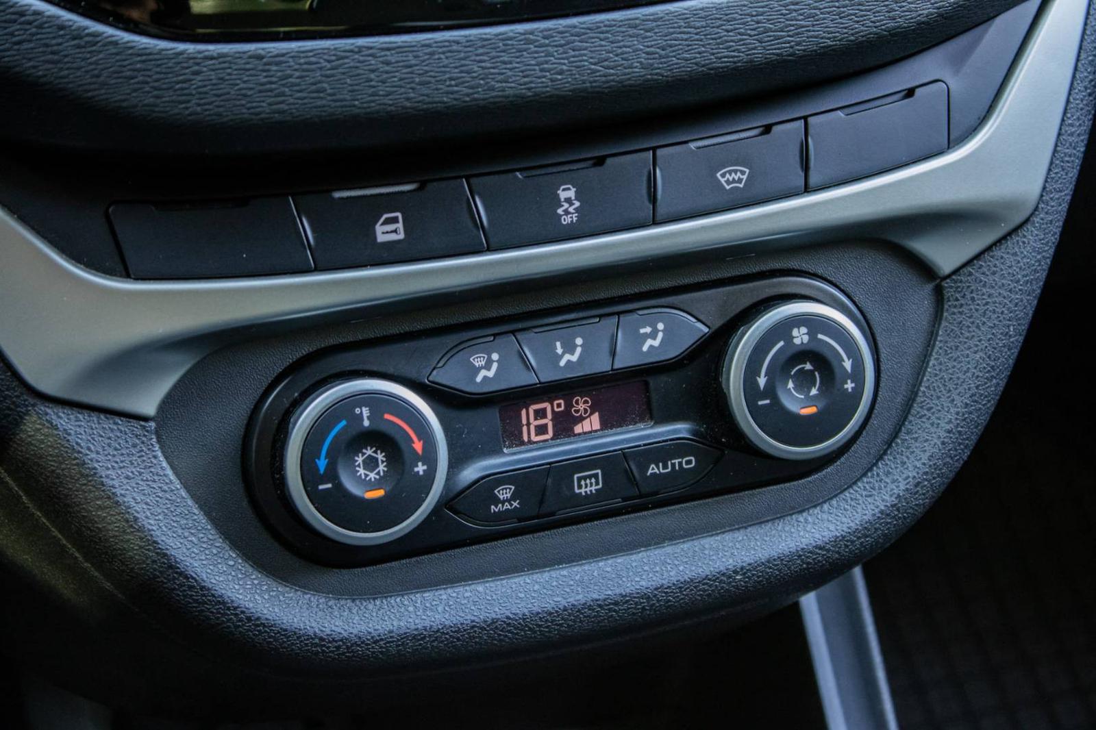 Lada Vesta SW Cross 1.6 / 1.MAJITEĽ / AJ NA SPLÁTKY