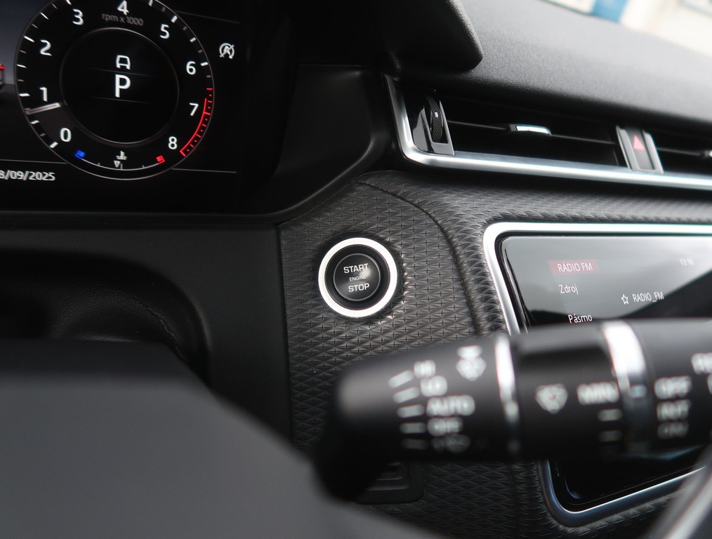 Land Rover Range Rover Velar R-Dynamic S P250